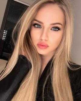 Lucia - Indian escort in Mumbra photo 1 of 1