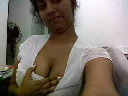  - Indian escort in Delhi photo 1 of 2