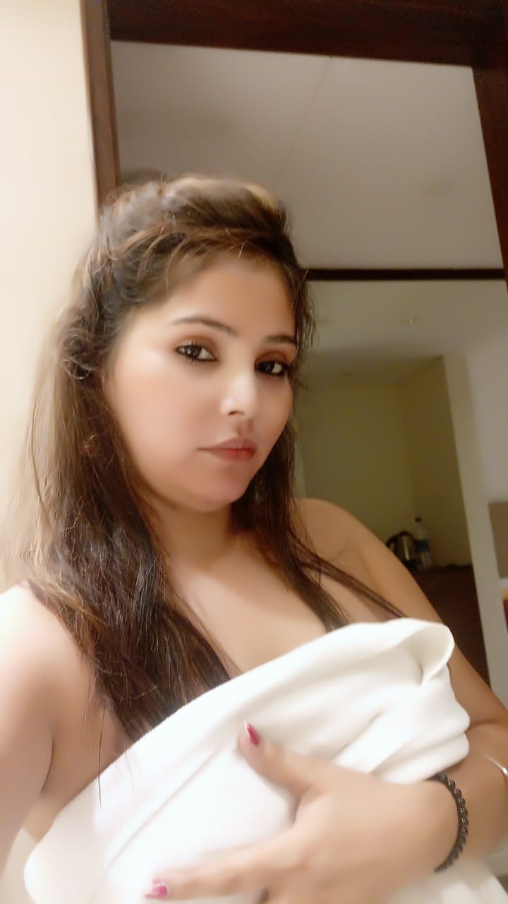 Riya - Indian escort in Navi Mumbai photo 1 of 1