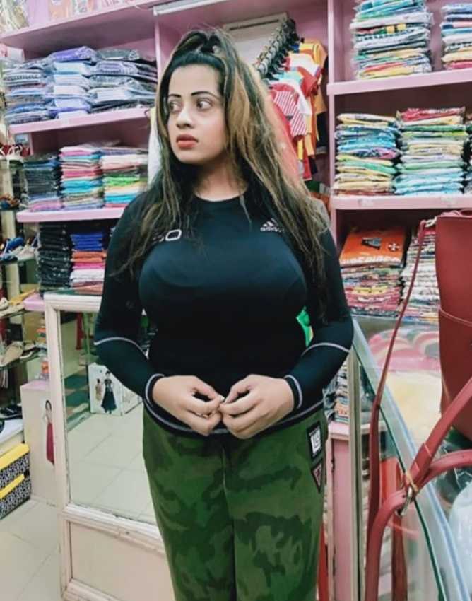 Natsha Khan call Girl in agra