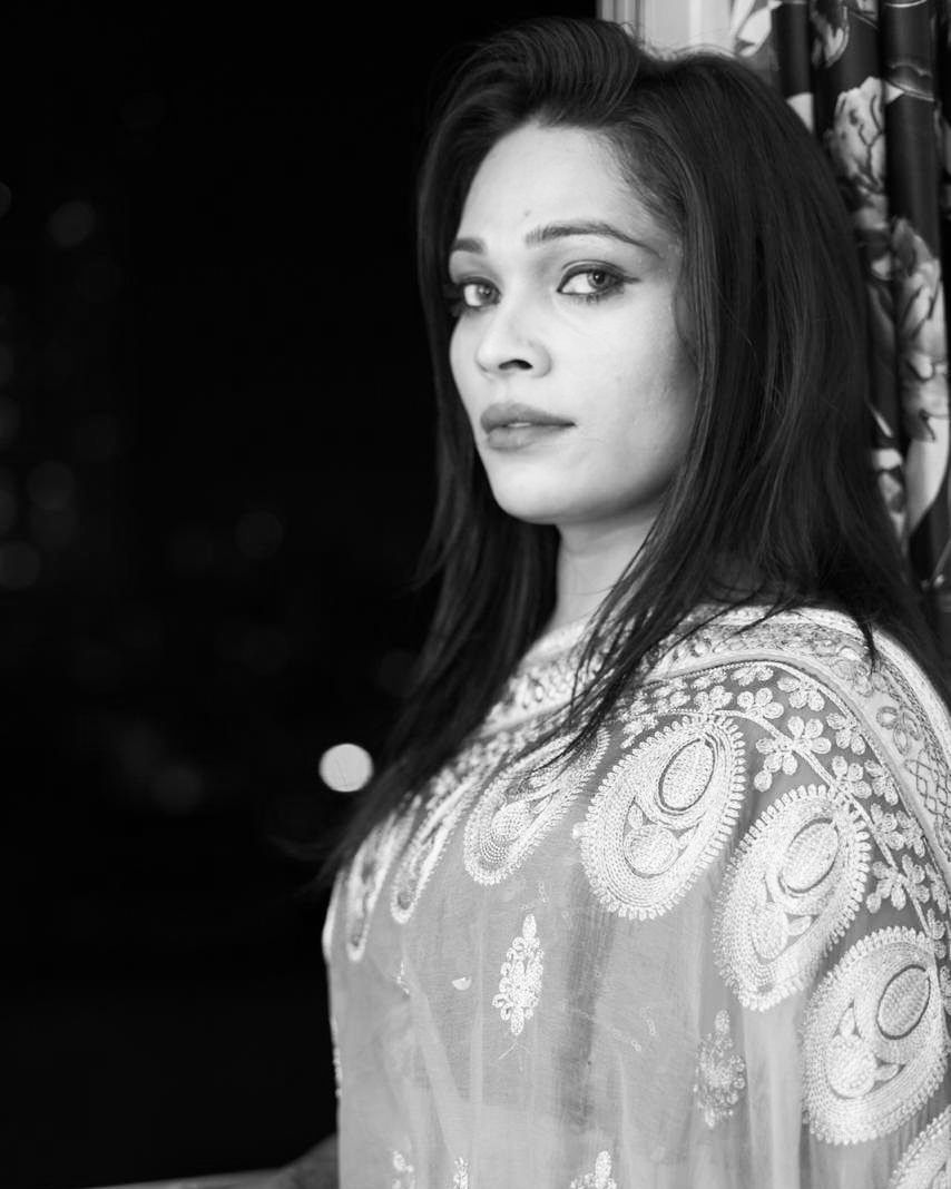 Reshma Guna Escort Service