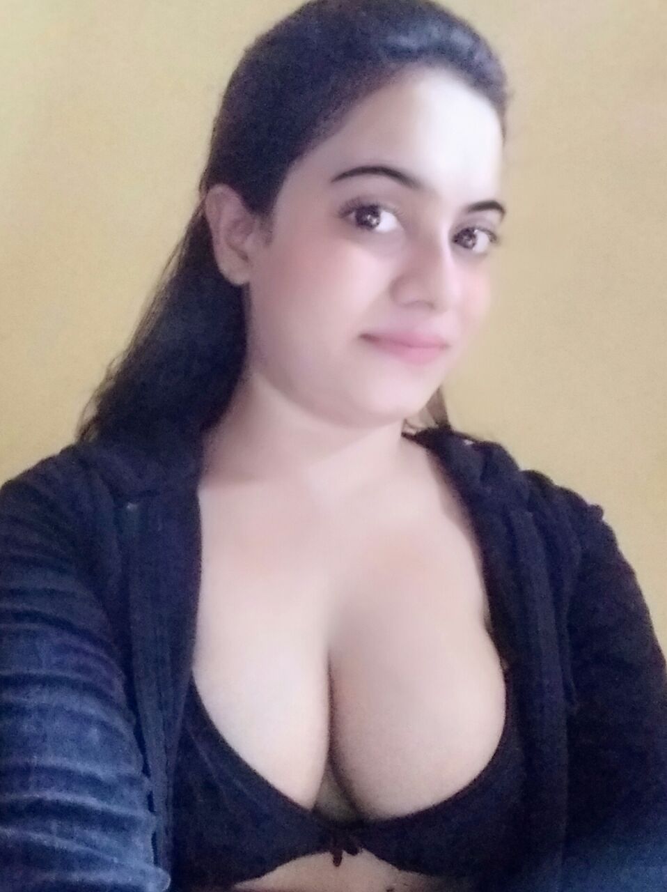 Jasmin Agrwal Escort In Thane
