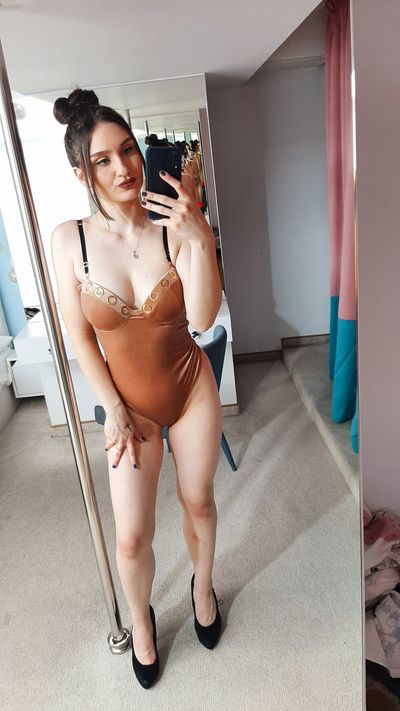 Monisha - Indian escort in Indore photo 1 of 2