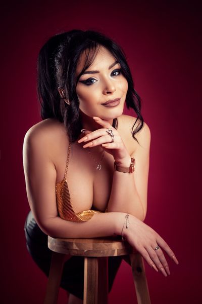 Bhupali, Open-minded and loves to please her clients