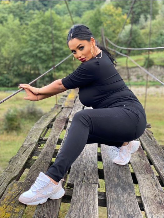 Ragini - Indian escort in Gurgaon photo 1 of 4