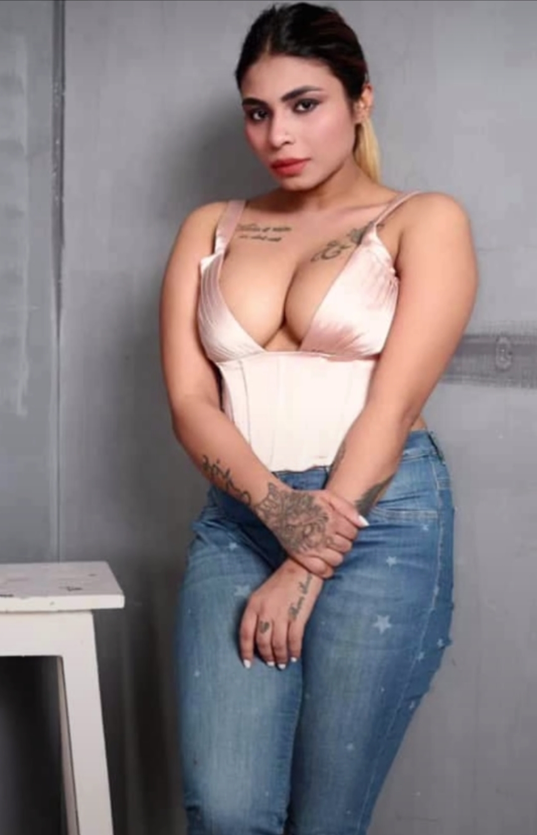 I Am Sherya Independent escort and Alone in My apartment Let's Have fun??