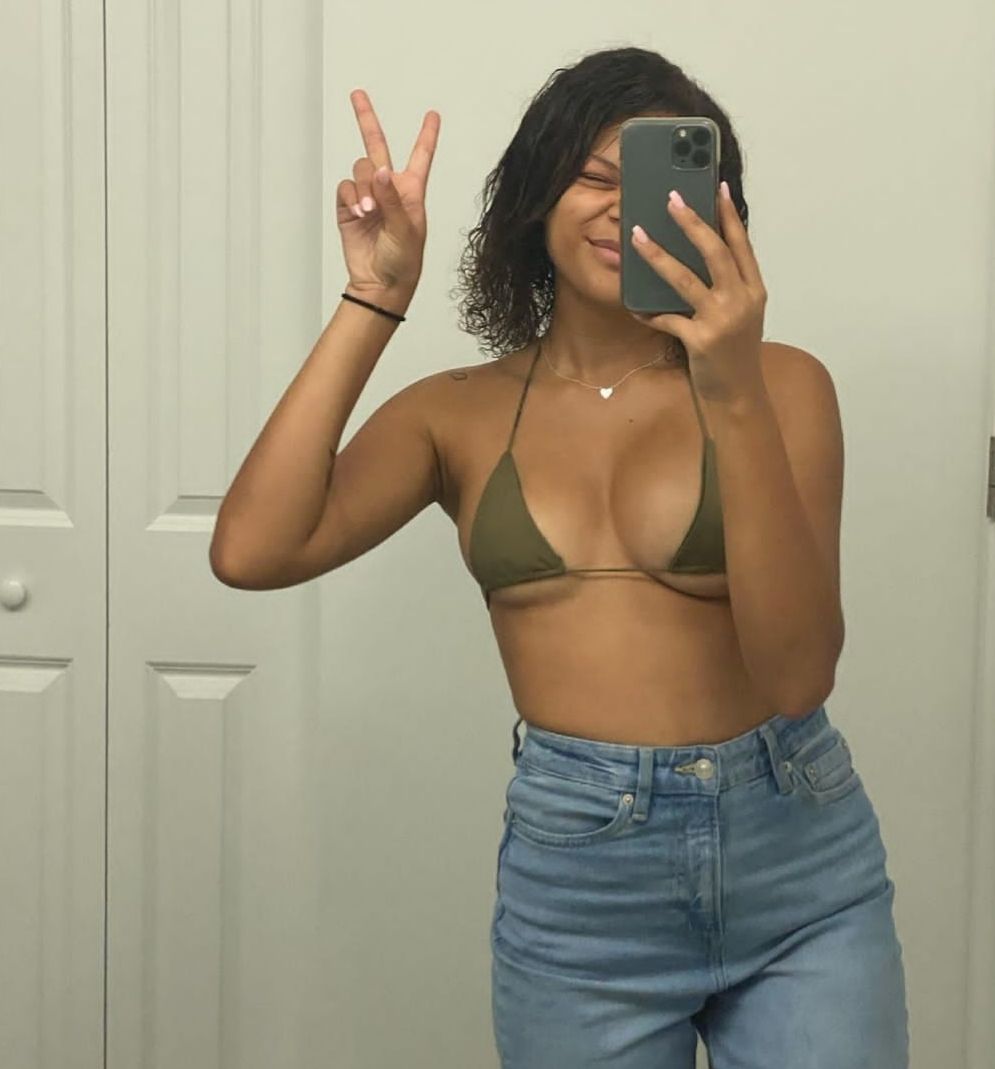 Isabelle - Caucasian escort in Paris photo 1 of 1