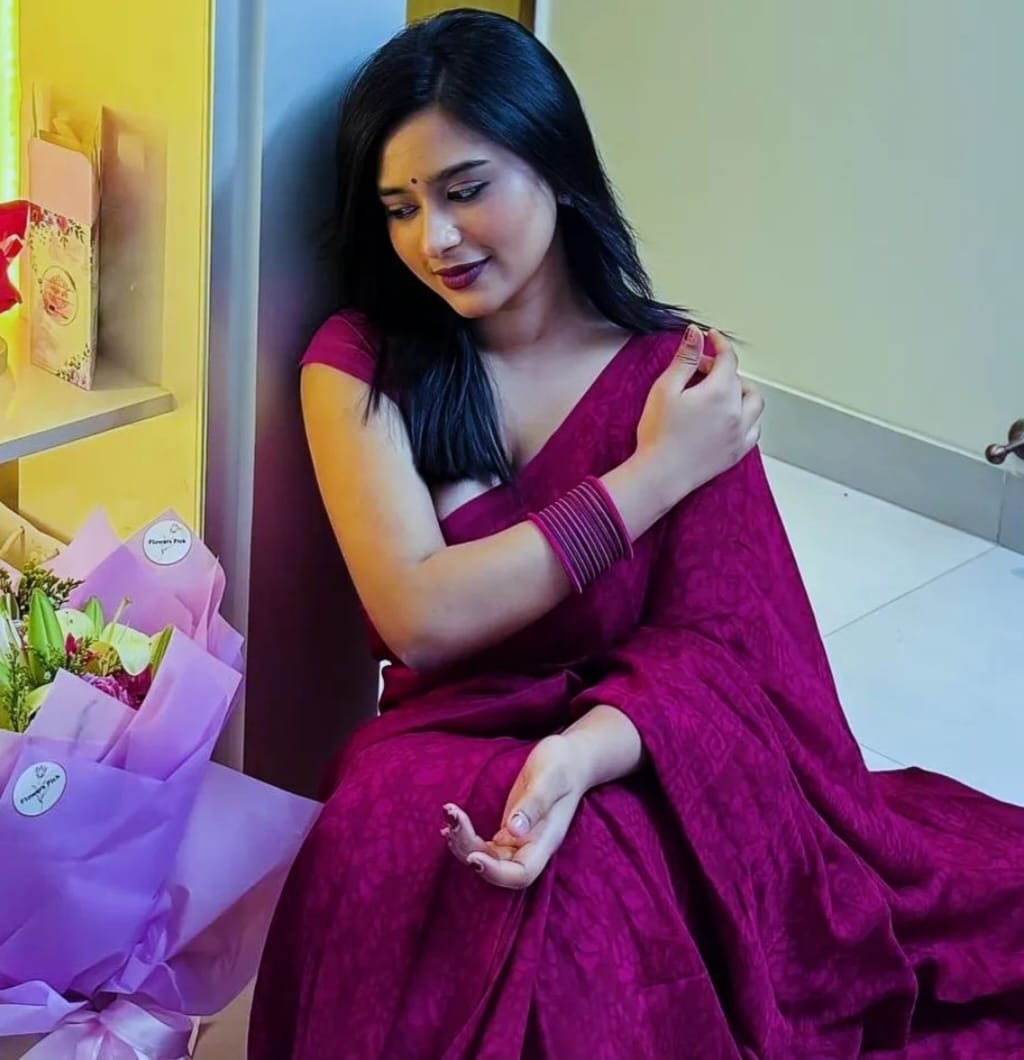 Deesha Shridhar - Indian escort in Damoh photo 1 of 1