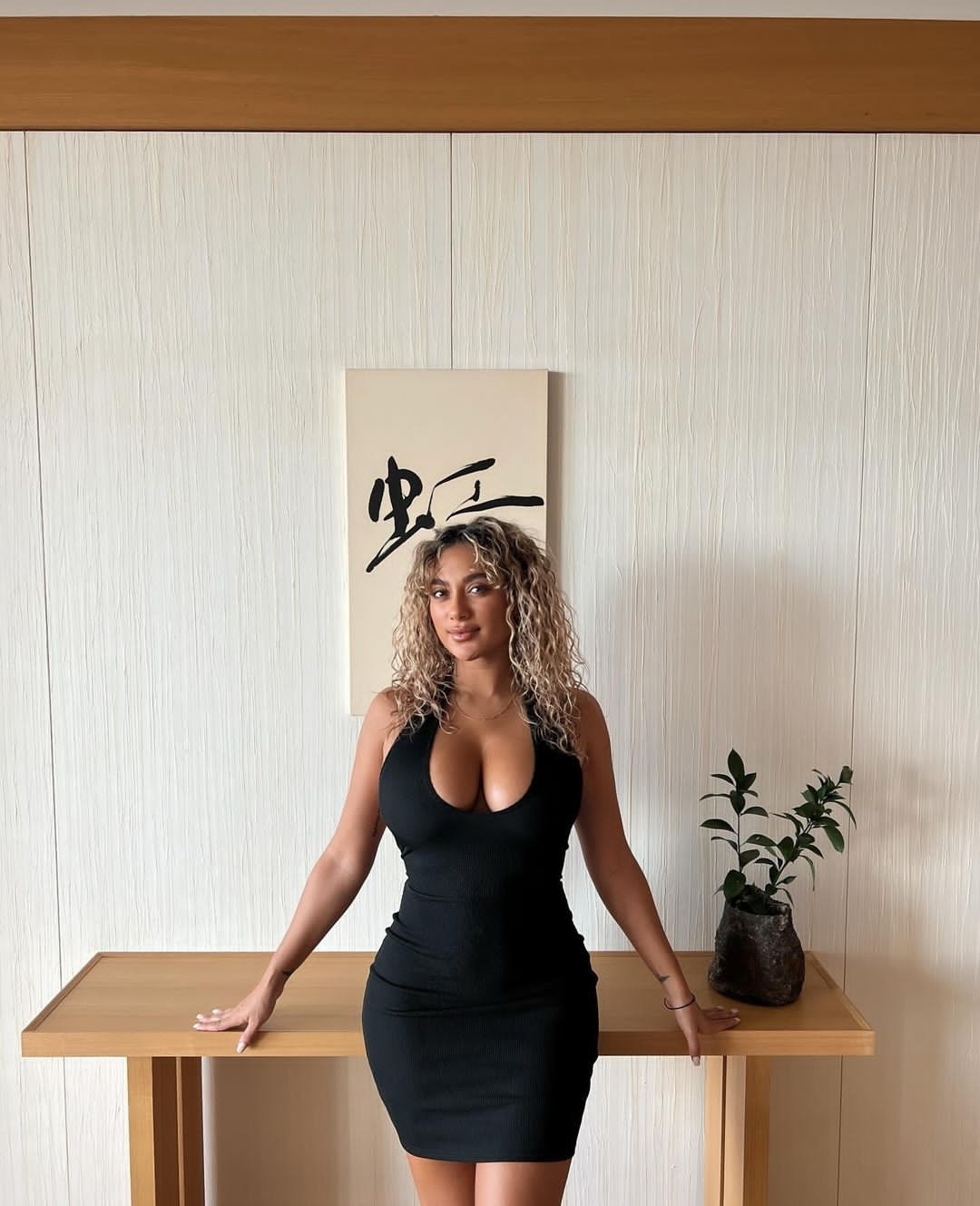 Celestia - Caucasian escort in 7th Arrondissement photo 1 of 1