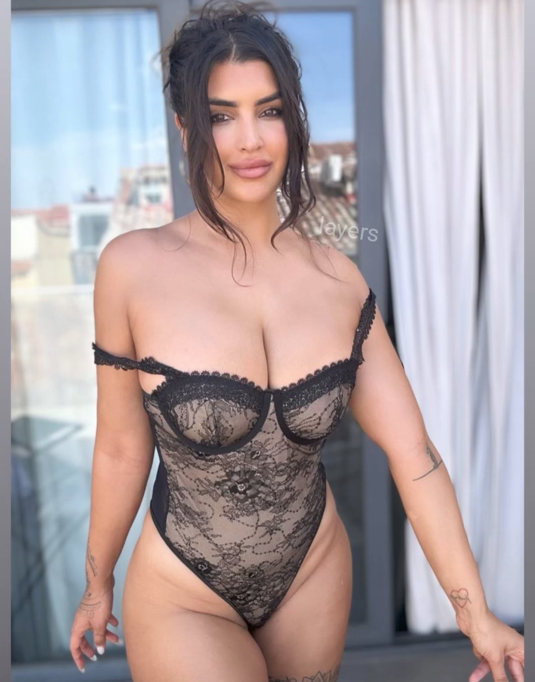 DIMPLE - Asian escort in Delhi photo 1 of 1