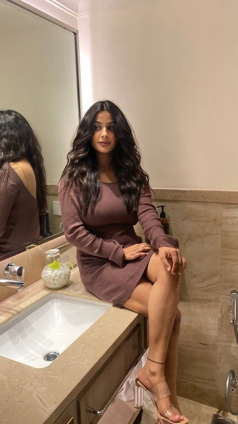 Shikha - Indian escort in Gurgaon photo 1 of 3