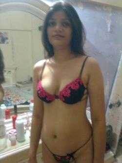 Abhisri Escort Girl