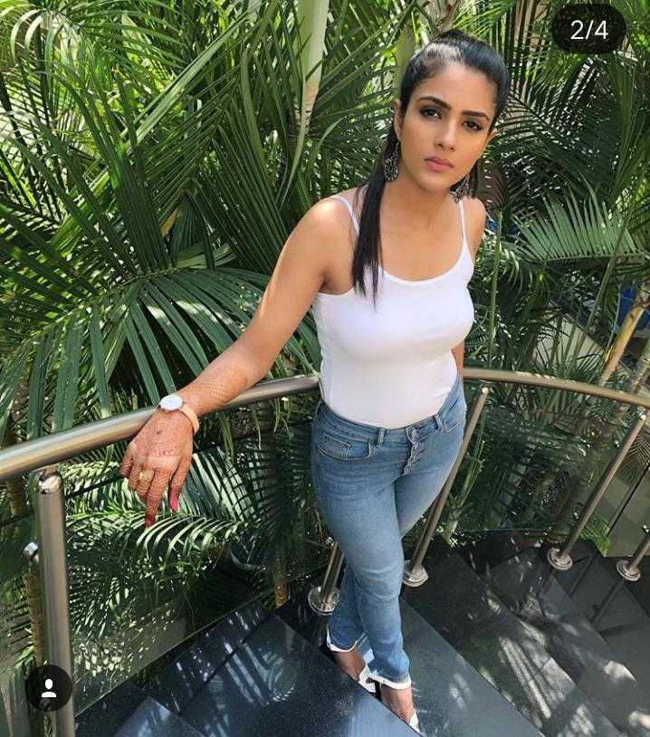  - Asian escort in Ambawadi photo 1 of 2