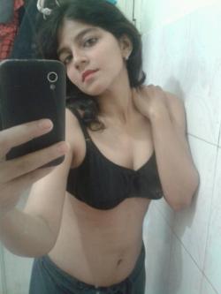 Aleeza - Indian escort in Patapur photo 1 of 1