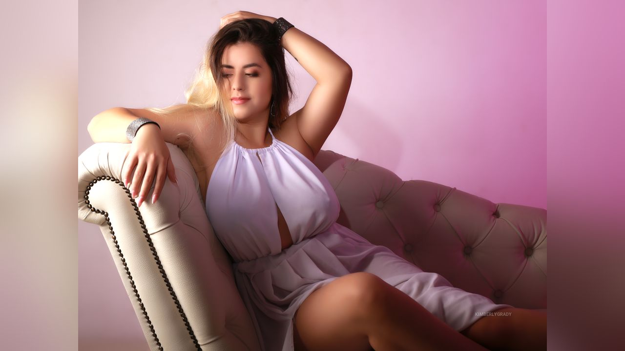 Mina - Asian escort in MP Nagar photo 1 of 1