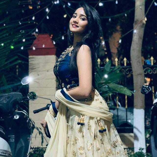 Janavi Sharma - 9744