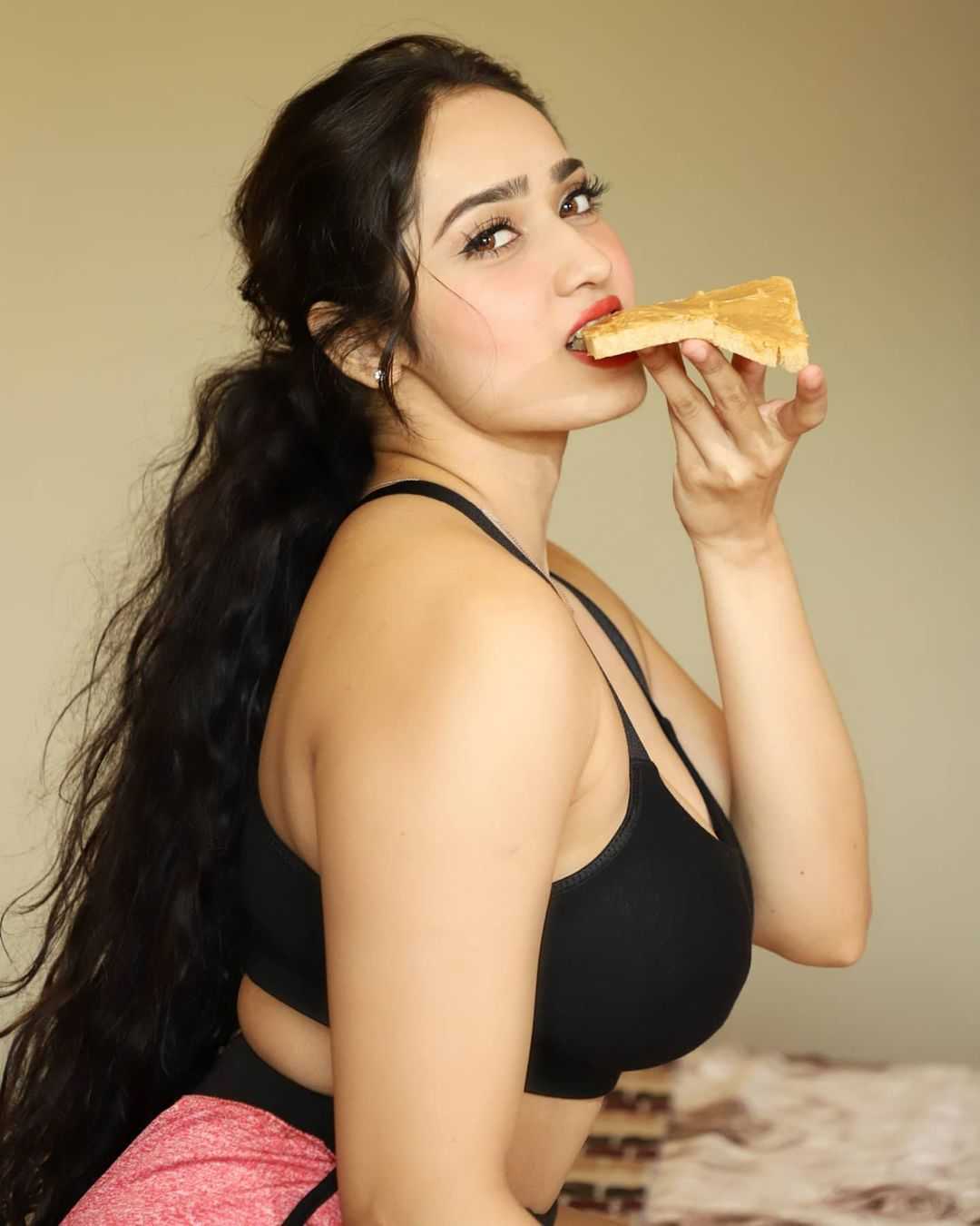 Molishka Mehta Escorts In Dubai - 14935