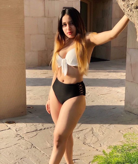 Simran Escorts in Hoshangabad - 17039