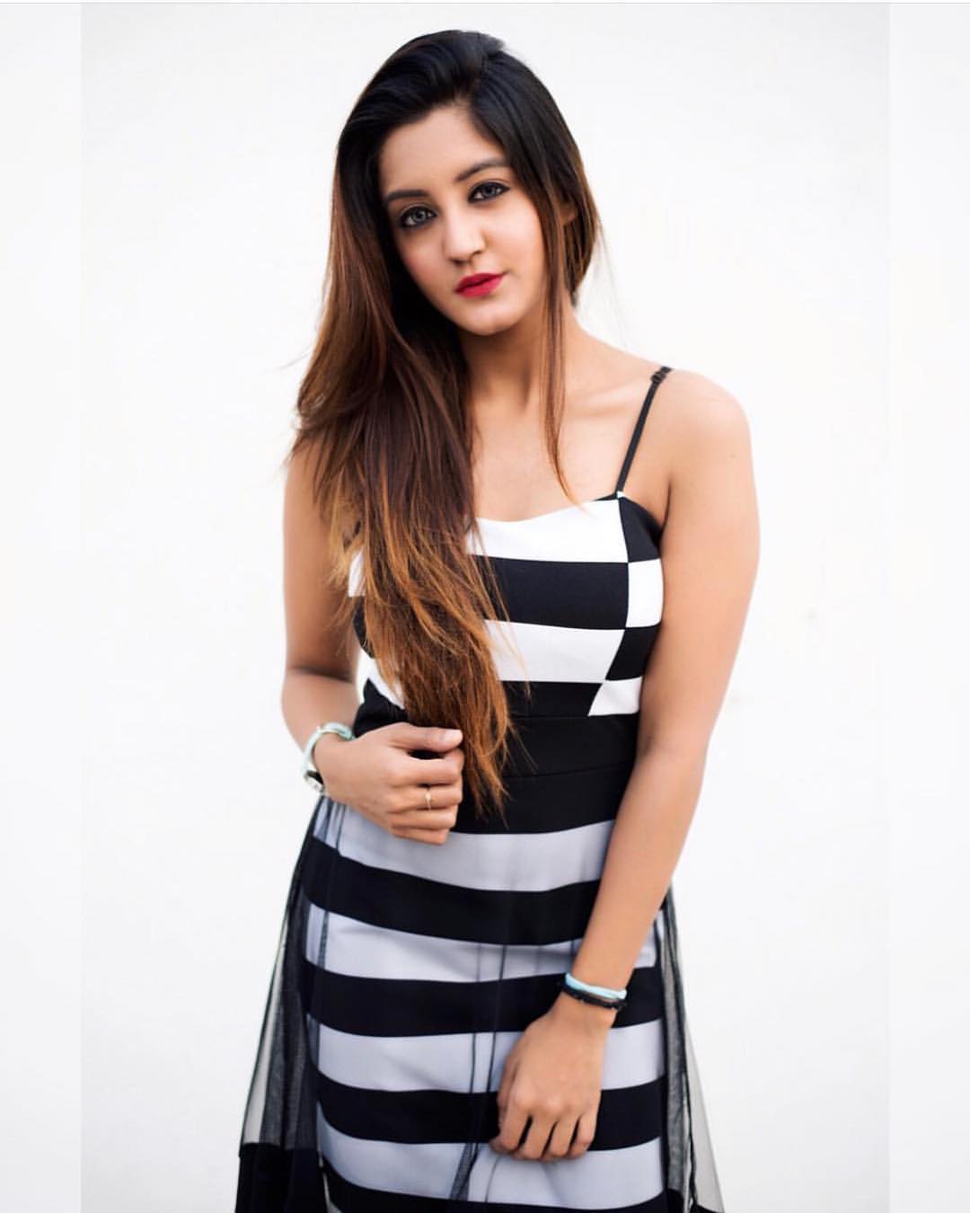 Rani Shaikh Jamnagar Call Girl - 15915
