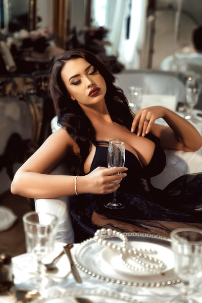 Hub of Girls with Real Profiles & Pics  - 18911