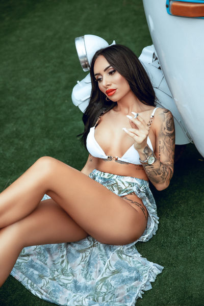 Amrata, Perfectly toned Body with an extremely pretty - 19233