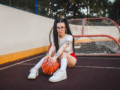 Ragini, Call girl service number - 17114