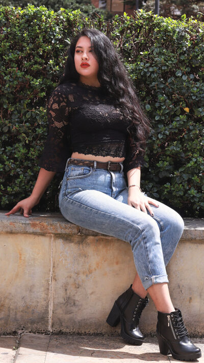 Rashmi - Indian escort in Channi HimmatÂ  photo 1 of 2