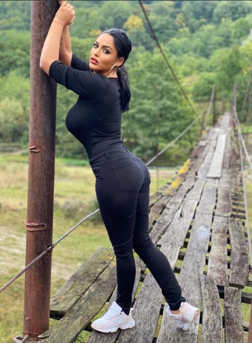 New High Profile Bhabhi in all delhi With 100% Satisfaction - 19534