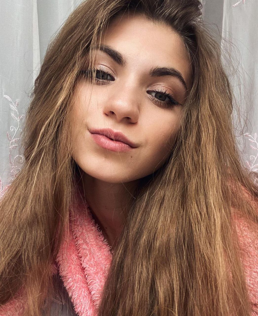 Kristina - American escort in Dubai photo 1 of 5