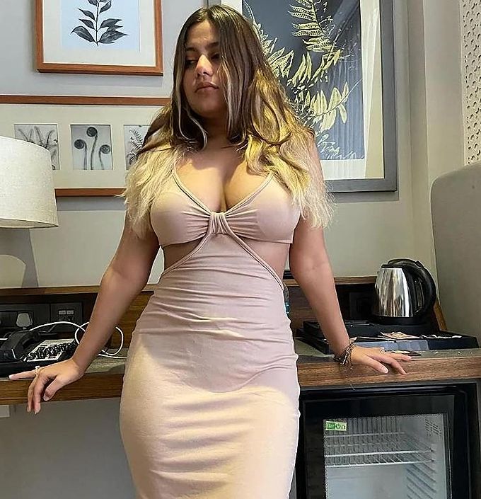 Low To High Price Call Girl Delivery in Mumbai - 21608