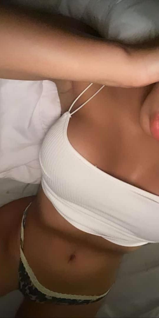 Samaella Coquine Hot