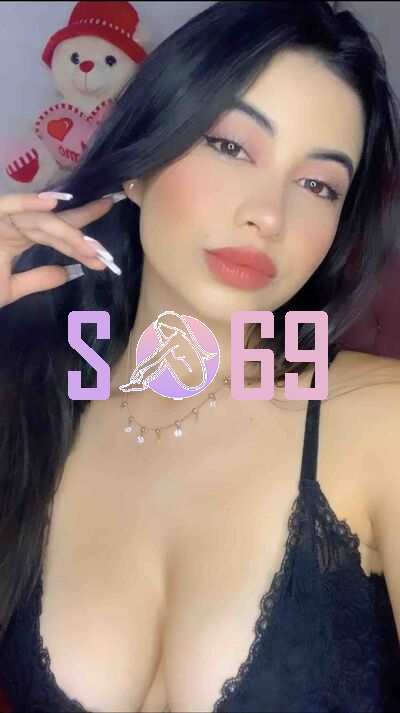 Simple Girl Looking For Day and Night Escort 21112 Simple Girl Looking For Day and Night Escort - 21112