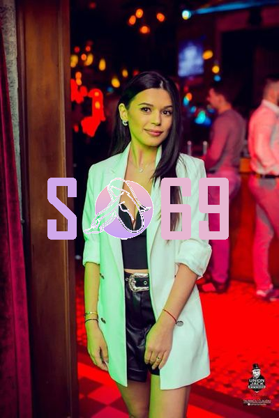 Low Cost Independent Escorts in Udaipur - 21105