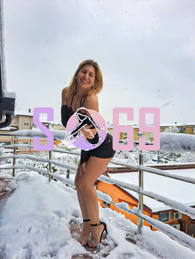 Young and Gorgeous Call Girls Number For Booking - 21253